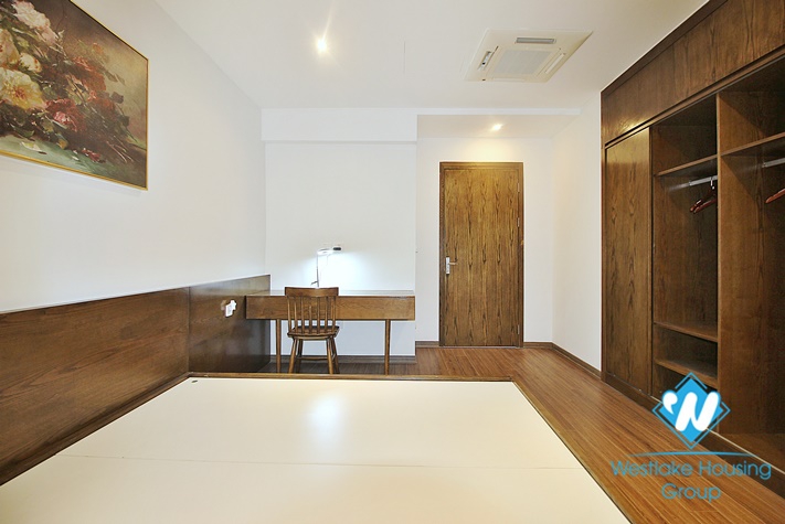 Lake view one bedroom apartment for rent in Tu Hoa street,Tay Ho, Ha Noi