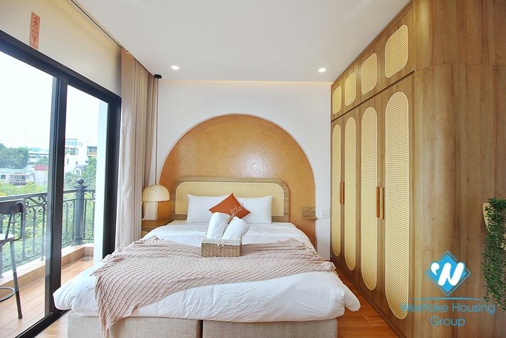 Lake view and brand new 1 bedroom apartment for rent in Vu Mien st, Tay Ho