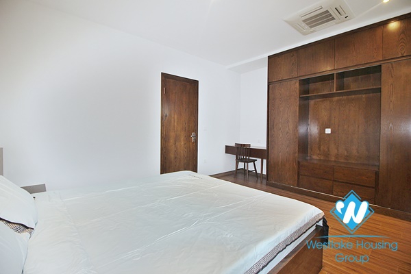 A beautiful lakeview 2 bedrooms apartment for rent in Tay Ho, Ha Noi