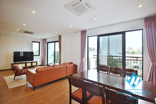 A beautiful lakeview 2 bedrooms apartment for rent in Tay Ho, Ha Noi