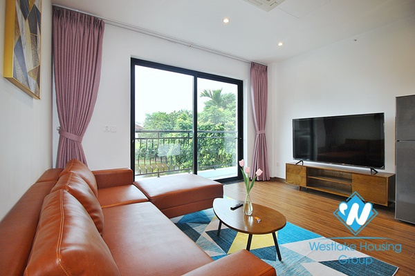 A lake new 1 bedroom apartment for rent in Tu Hoa area, Tay Ho, Ha Noi