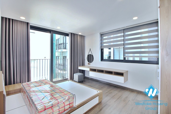 Lake view and brand new 2 beds apartment for rent in Nguyen Dinh Thi st, Tay Ho