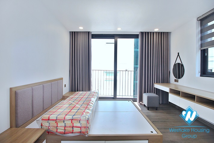 Lake view and brand new 2 beds apartment for rent in Nguyen Dinh Thi st, Tay Ho