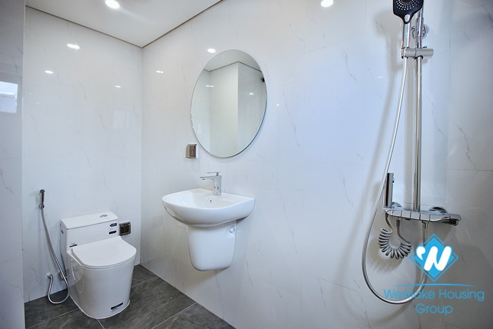 Brand new 2 bedroom apartment for rent in Au Co st , Tay Ho district .