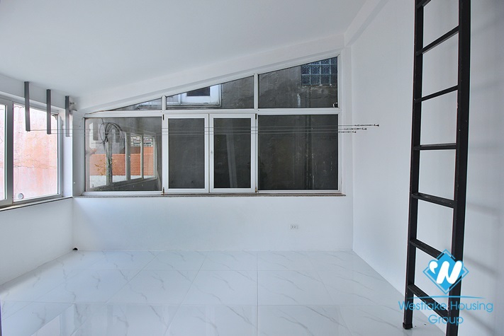 Lake view unfurnished house for rent in Dang Thai Mai, Tay Ho