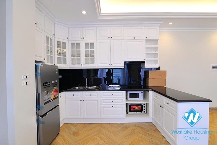 Morden and lake view 2beds apartment for rent in Vu Mien st, Tay Ho