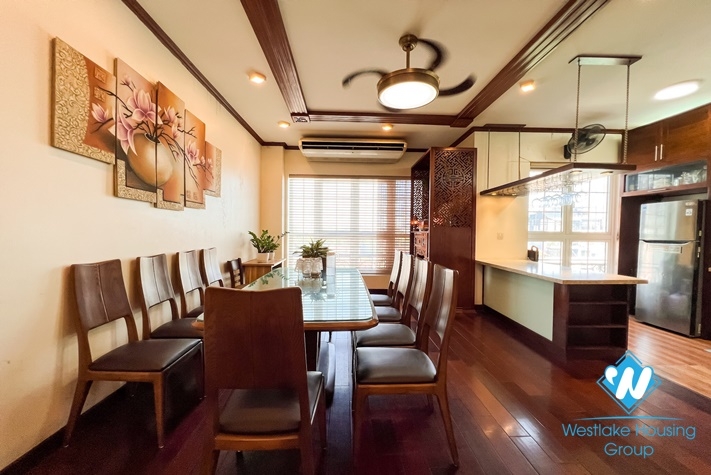 Duplex apartment for rent in Truc bach area, Ba Dinh district 