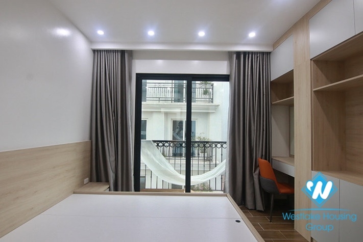 A brand new 2 bedroom apartment for rent in Ngoc Thuy st, Long Bien district.