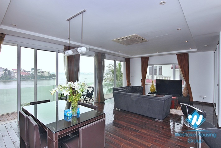 Lake view and bright 3 bedrooms apartment for rent in Quang An st, Tay Ho