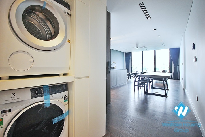 Luxury and lake view 2 bedrooms apartment for rent in Tu Hoa st, Tay Ho