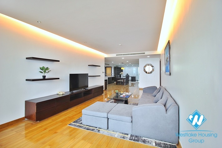 Lake view serviced apartment in Tay Ho District For Rent 