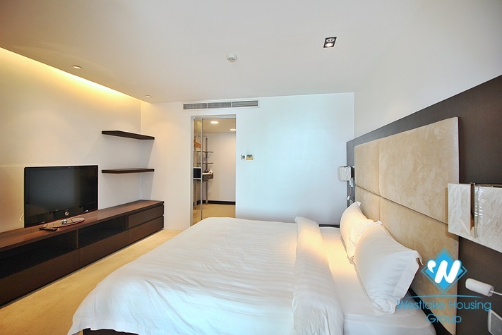 Lake view serviced apartment in Tay Ho District For Rent 