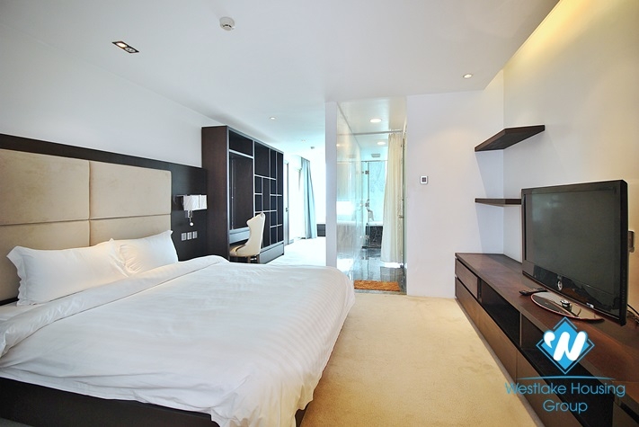 Lake view serviced apartment in Tay Ho District For Rent 