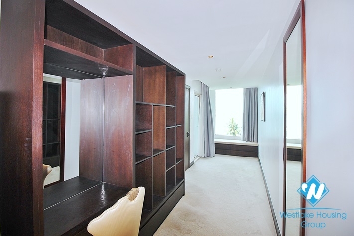 Lake view serviced apartment in Tay Ho District For Rent 