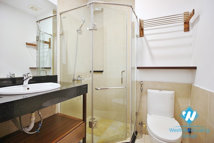 03 bedrooms apartment on the lake for rent in Tay Ho area 
