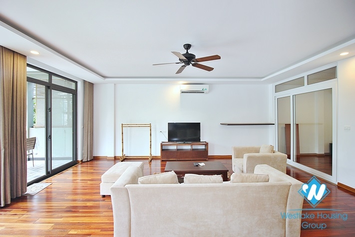 03 bedrooms apartment on the lake for rent in Tay Ho area 