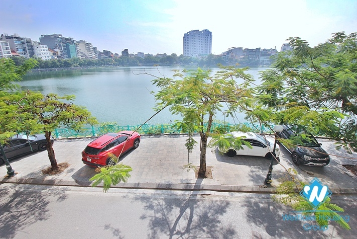 Nice 3 bedrooms apartment for rent in Quang An st, Tay Ho District