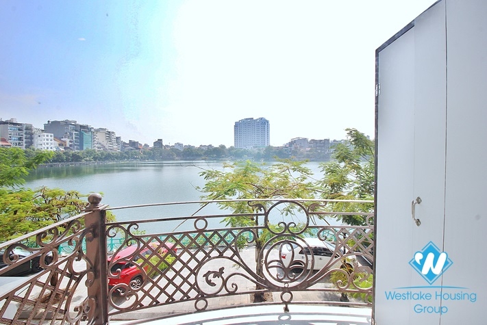 Nice 3 bedrooms apartment for rent in Quang An st, Tay Ho District