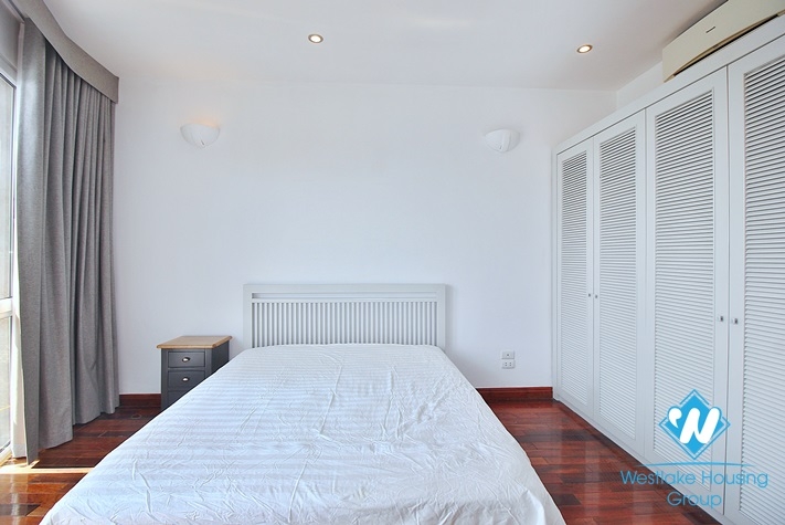 Nice 3 bedrooms apartment for rent in Quang An st, Tay Ho District