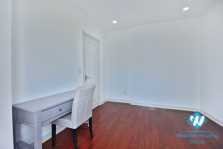 Nice 3 bedrooms apartment for rent in Quang An st, Tay Ho District