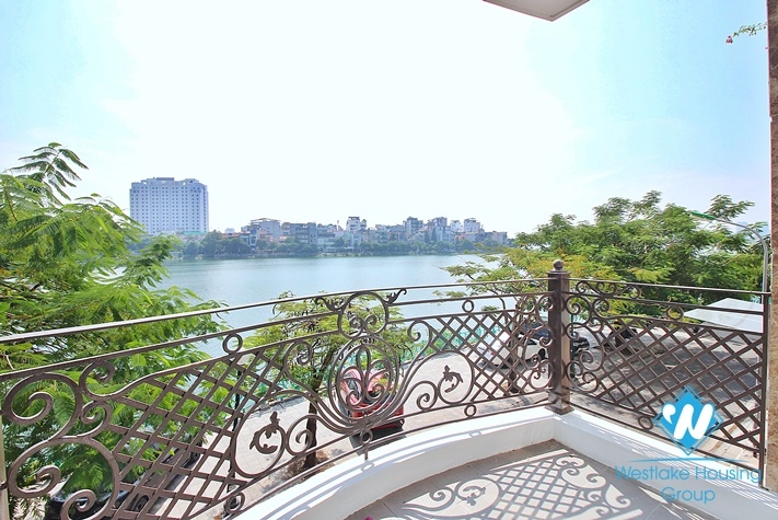 Nice 3 bedrooms apartment for rent in Quang An st, Tay Ho District