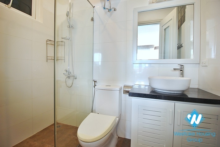 Nice 3 bedrooms apartment for rent in Quang An st, Tay Ho District