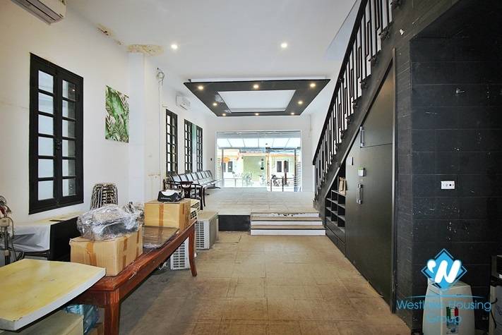 A corner house for rent in Tay Ho, Ha Noi