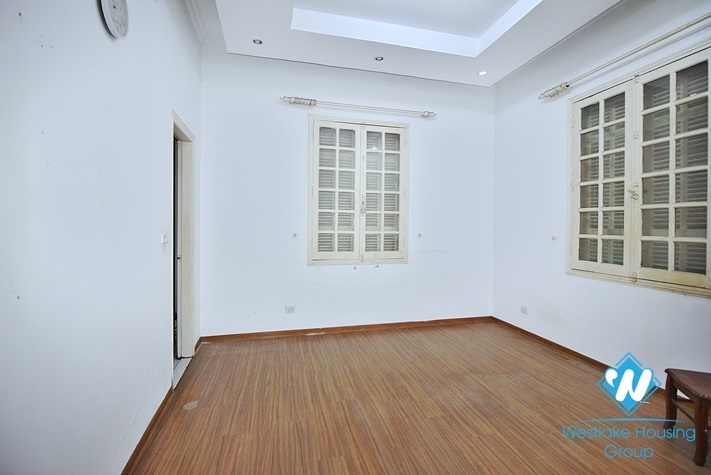 A corner house for rent in Tay Ho, Ha Noi