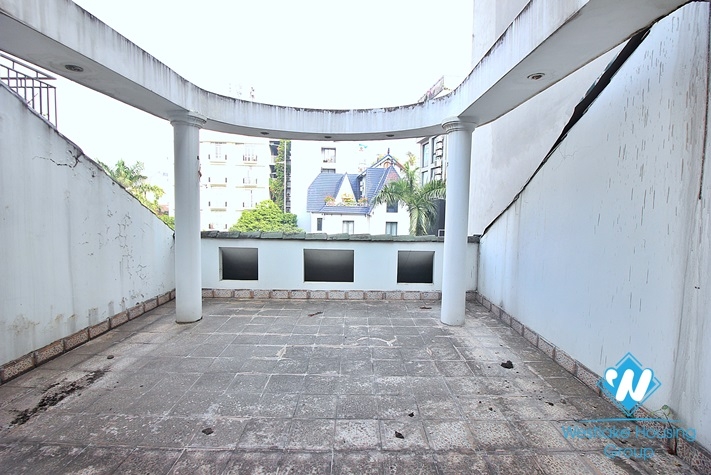 A corner house for rent in Tay Ho, Ha Noi