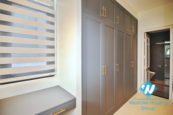 Gorgeous modern 4 bedroom apartment in To ngoc van, Tay ho