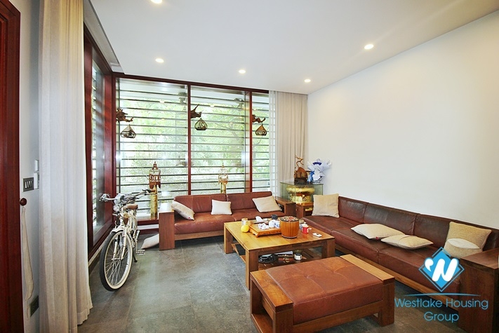 Garden 5 bedrooms villa for rent in Tay Ho, Ha Noi