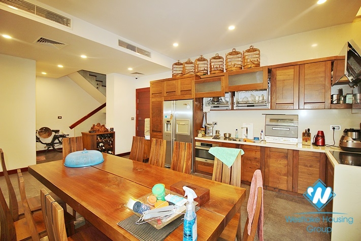 Garden 5 bedrooms villa for rent in Tay Ho, Ha Noi