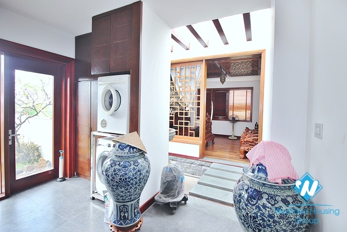 Garden 5 bedrooms villa for rent in Tay Ho, Ha Noi