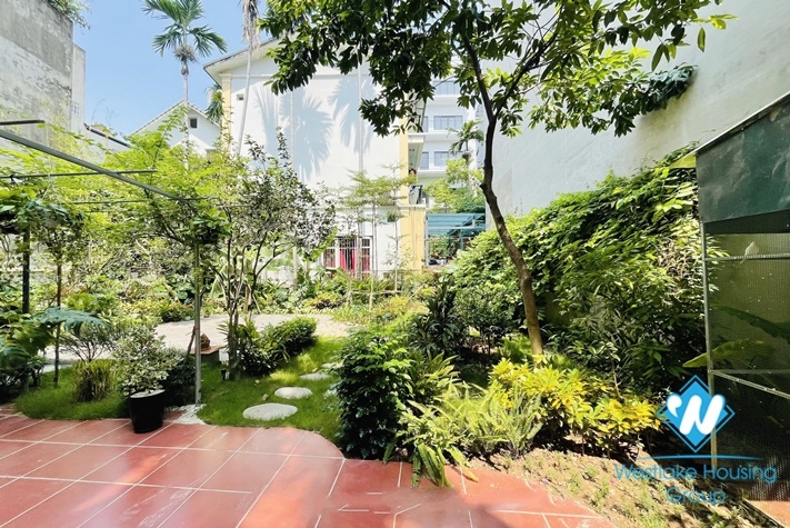 A beautifully house 4 bedroom for rent in Vong Thi st , Tay Ho district.