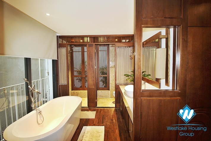 Beautiful lake view apartment for rent in Tay Ho, Hanoi