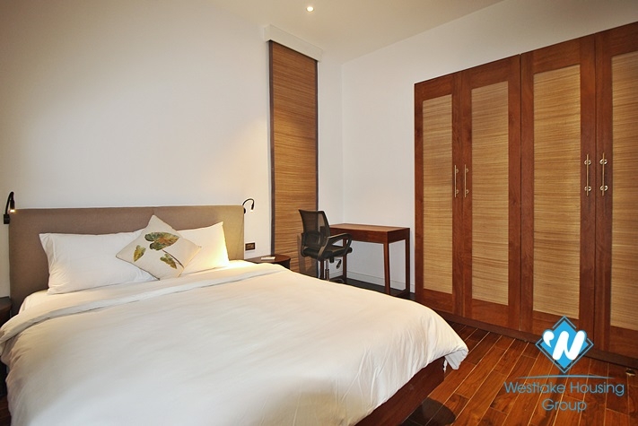 A marvellous 4 bedroom apartment for rent on Dang Thai Mai street, Tay Ho District