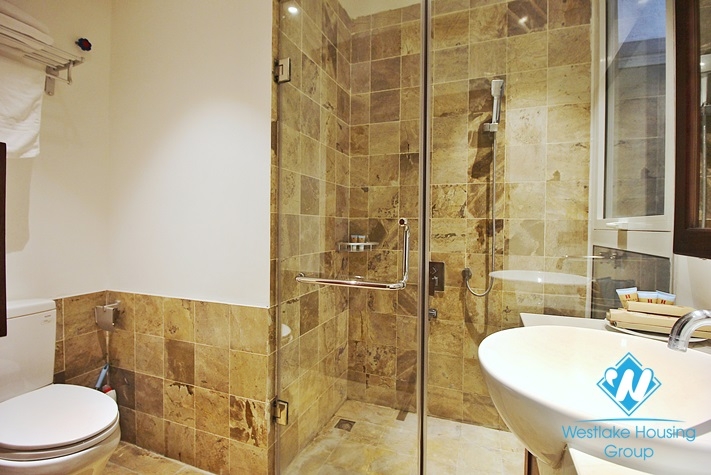 A marvellous 4 bedroom apartment for rent on Dang Thai Mai street, Tay Ho District