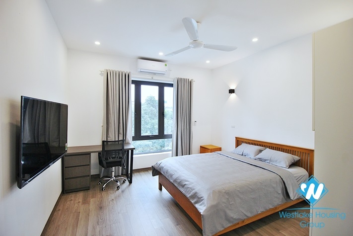 A recently remodeled minimalist house in Tay Ho Westlake for rent