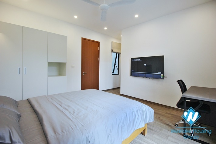 A recently remodeled minimalist house in Tay Ho Westlake for rent
