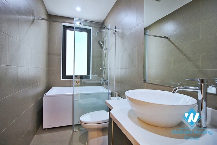 A recently remodeled minimalist house in Tay Ho Westlake for rent