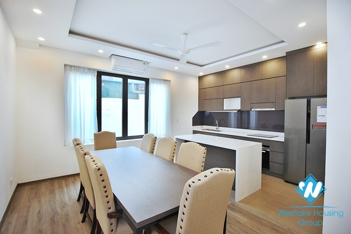 A recently remodeled minimalist house in Tay Ho Westlake for rent