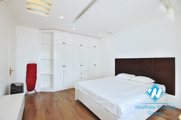 Beautiful lake view 2 bedroom apartment in To ngoc van, Tay ho