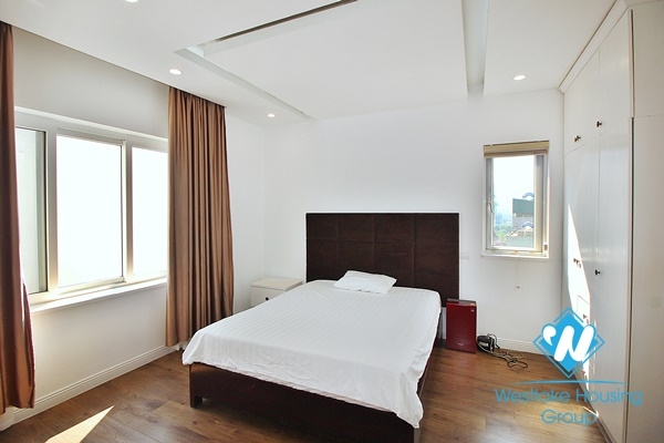 Beautiful lake view 2 bedroom apartment in To ngoc van, Tay ho