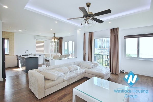 Beautiful lake view 2 bedroom apartment in To ngoc van, Tay ho