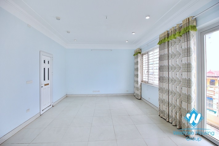 Unfurnished house for rent in An Duong Vuong st, Tay Ho