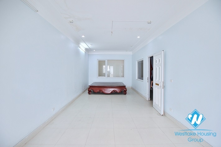 Unfurnished house for rent in An Duong Vuong st, Tay Ho