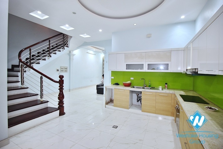Unfurnished house for rent in An Duong Vuong st, Tay Ho