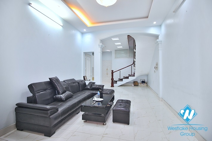 Unfurnished house for rent in An Duong Vuong st, Tay Ho