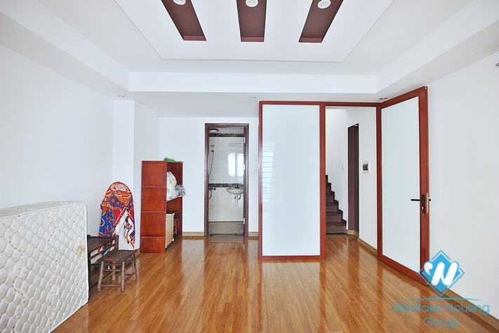 An affordable 4 bedrooms house for rent in Au Co street, Tay Ho