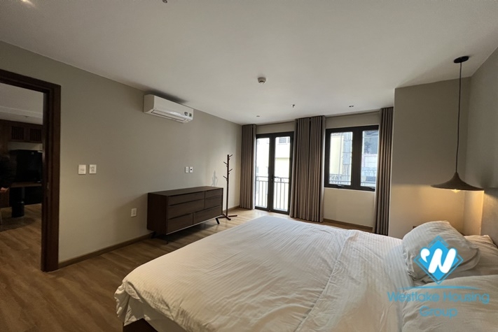 A cozy one bedroom apartment for rent in Truc Bach st, Ba Dinh district.